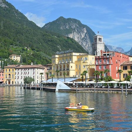Appartamento Sunrise - Centro Storico N1 Riva del Garda Exterior foto