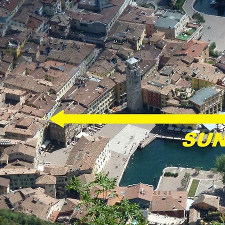 Appartamento Sunrise - Centro Storico N1 Riva del Garda Exterior foto