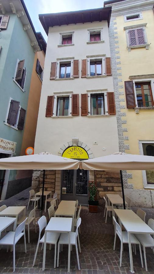 Appartamento Sunrise - Centro Storico N1 Riva del Garda Exterior foto