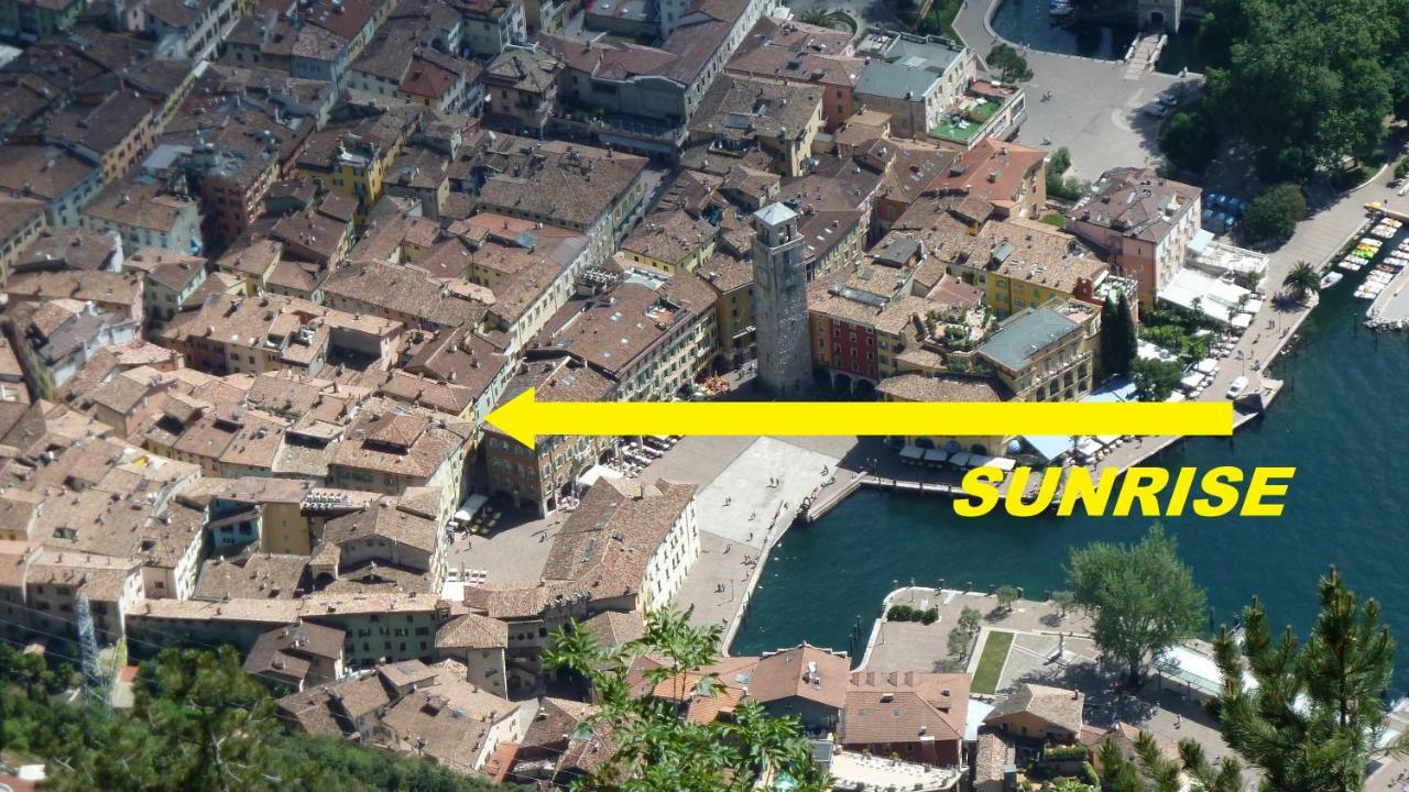 Appartamento Sunrise - Centro Storico N1 Riva del Garda Exterior foto